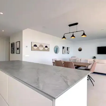 Vivi Homes - Bossa Nova דירה